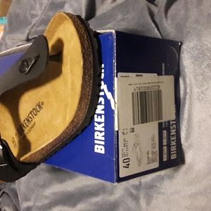 Birkenstock sandal Gizeh black size 9